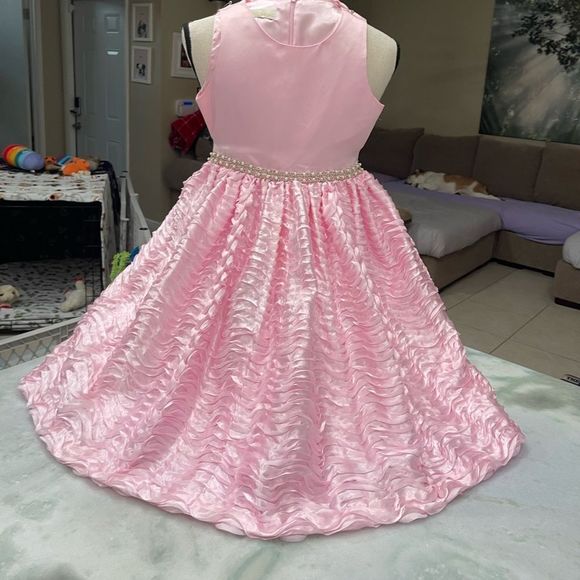 Elegant Pink Kids Formal Dress - Picture 3 of 8